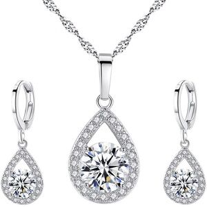 Elegant Silver Necklace and Earrings Set with Teardrop Pendant